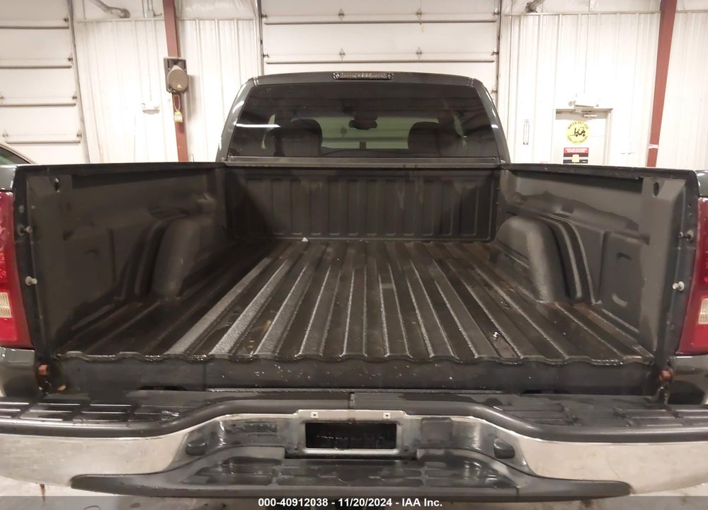 2003 CHEVROLET SILVERADO 1500 LS VIN: 2GCEK19T731246930