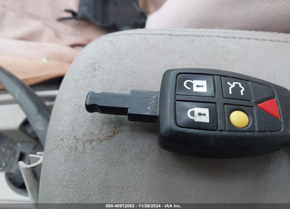 2005 VOLVO V50 2.4I VIN: YV1MW390152066860