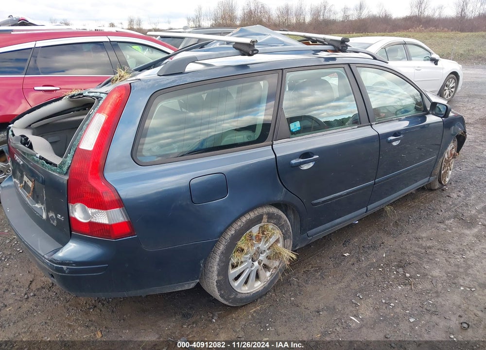 2005 VOLVO V50 2.4I VIN: YV1MW390152066860