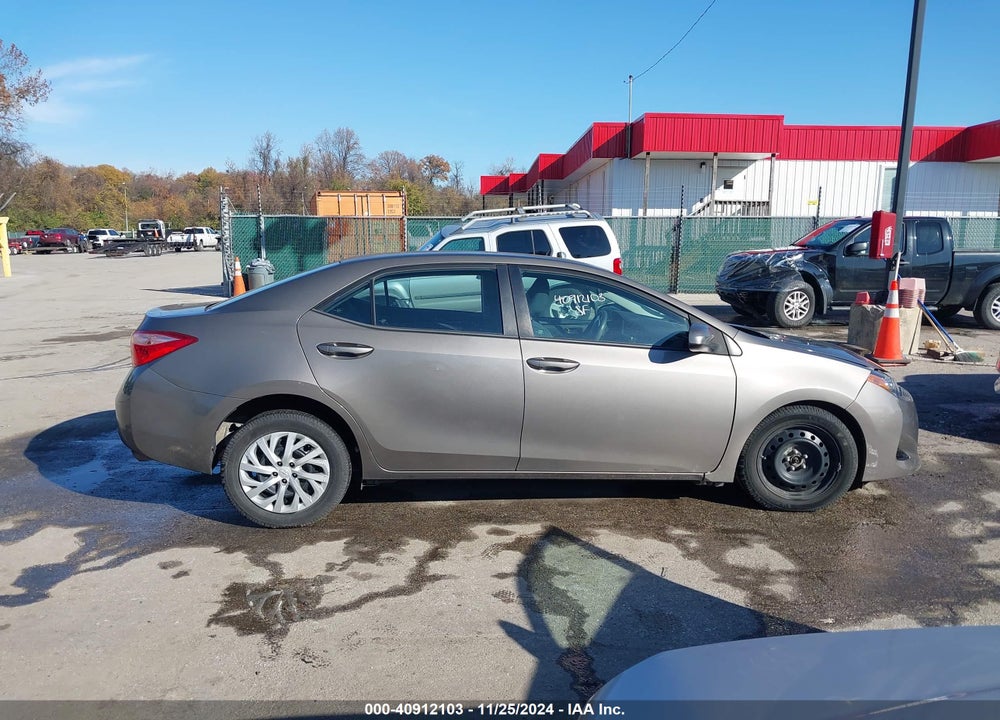 2017 TOYOTA COROLLA LE VIN: 2T1BURHE8HC877712