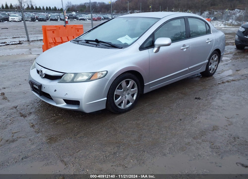 2010 HONDA CIVIC LX VIN: 19XFA1F52AE003877