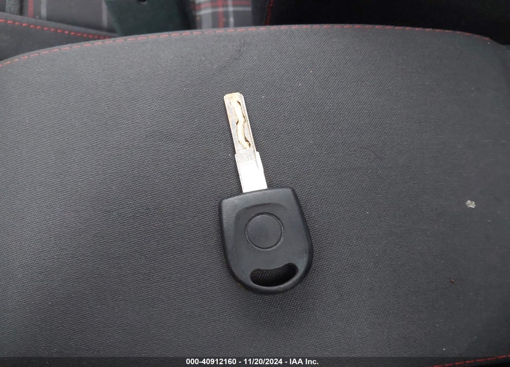 2010 VOLKSWAGEN GTI 4-DOOR VIN: WVWHD7AJXAW273226