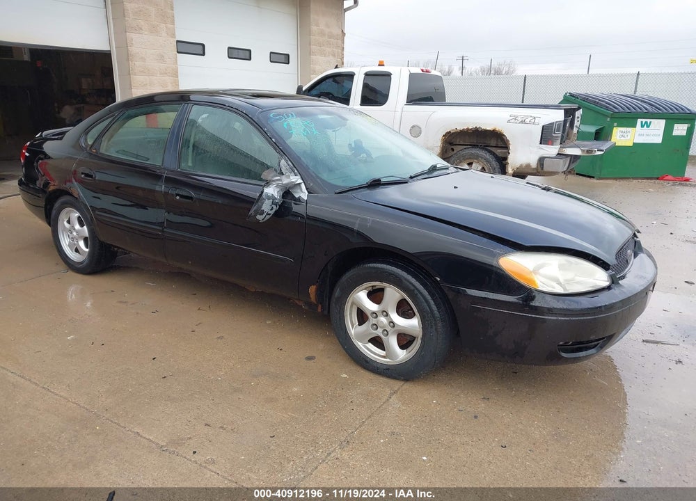 2005 FORD TAURUS SE VIN: 1FAFP53265A187557