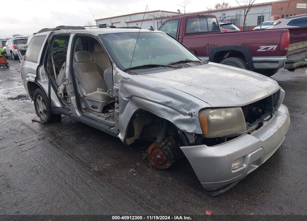 2008 CHEVROLET TRAILBLAZER LT VIN: 1GNDT13SX82127583