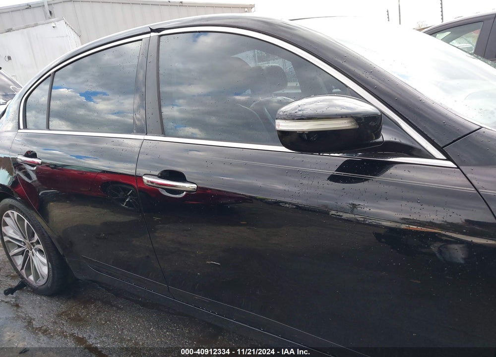 2009 HYUNDAI GENESIS VIN: KMHGC46E49U036291