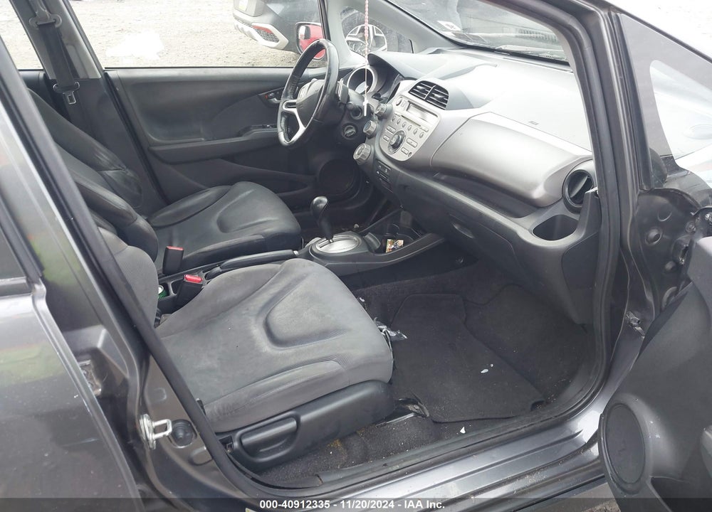 2011 HONDA FIT SPORT VIN: JHMGE8H50BC026791