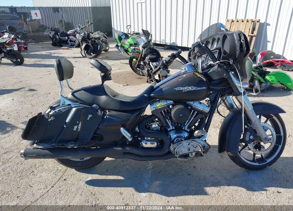 2015 HARLEY-DAVIDSON FLHXS STREET GLIDE SPECIAL VIN: 1HD1KRM1XFB706099