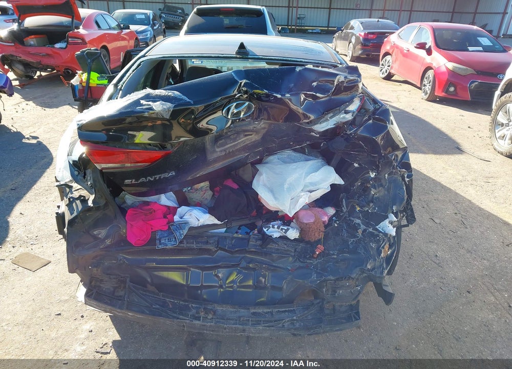 2017 HYUNDAI ELANTRA SE VIN: 5NPD84LF6HH207265