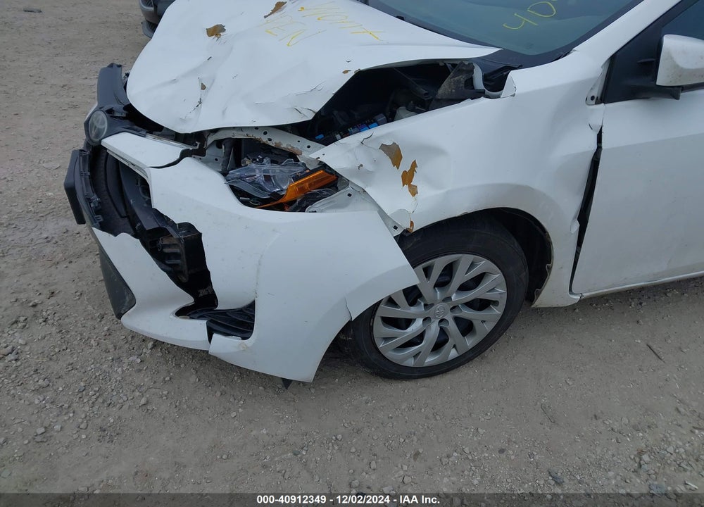 2017 TOYOTA COROLLA LE VIN: 2T1BURHE3HC949965