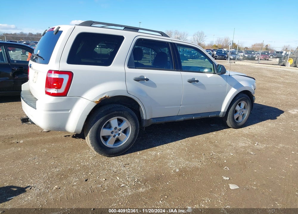 2009 FORD ESCAPE XLT VIN: 1FMCU03709KC68098