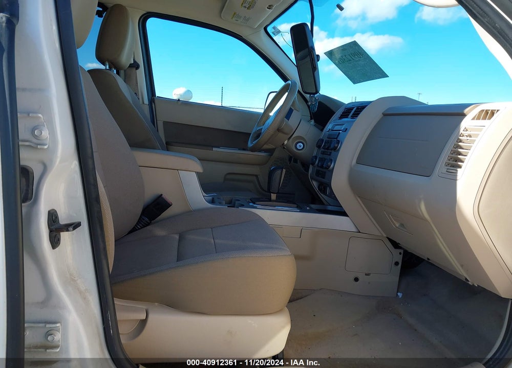 2009 FORD ESCAPE XLT VIN: 1FMCU03709KC68098