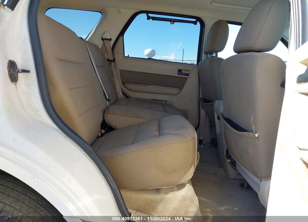 2009 FORD ESCAPE XLT VIN: 1FMCU03709KC68098