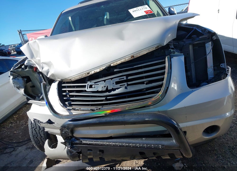 2007 GMC YUKON SLT VIN: 1GKFC13047J329988