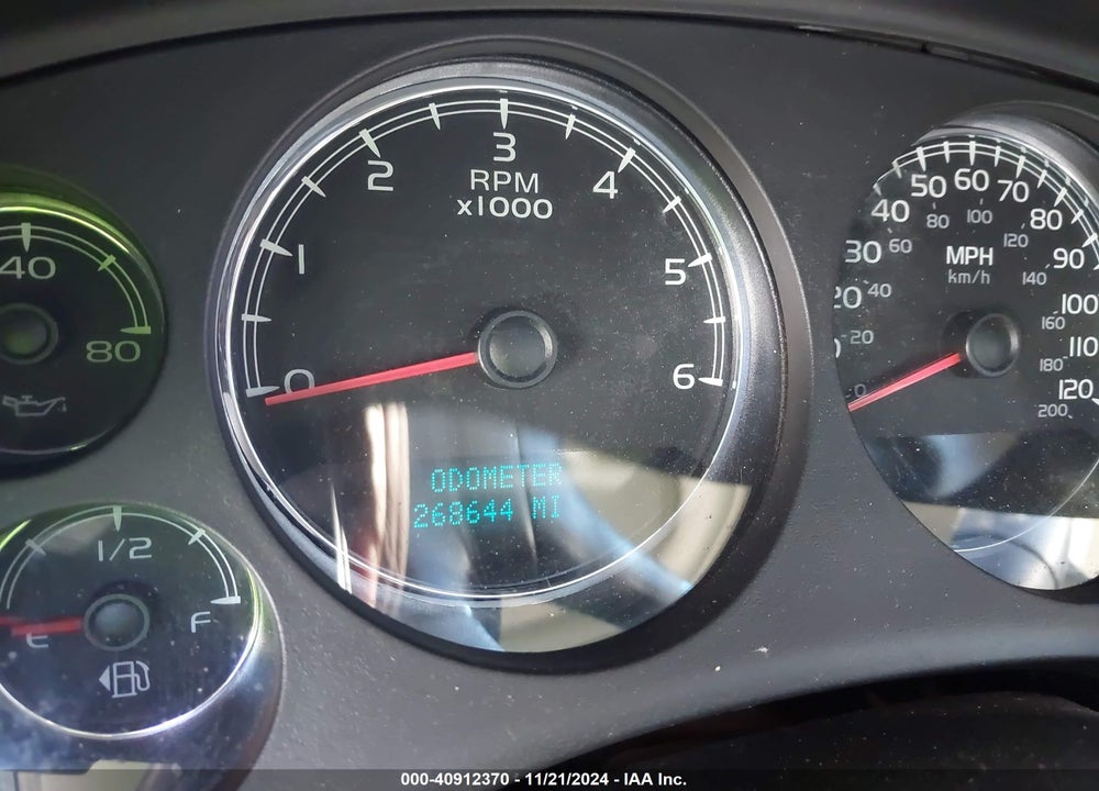 2007 GMC YUKON SLT VIN: 1GKFC13047J329988