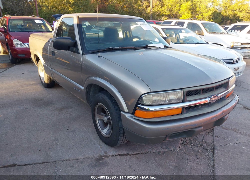 2001 CHEVROLET S-10 LS VIN: 1GCCS14561K111015