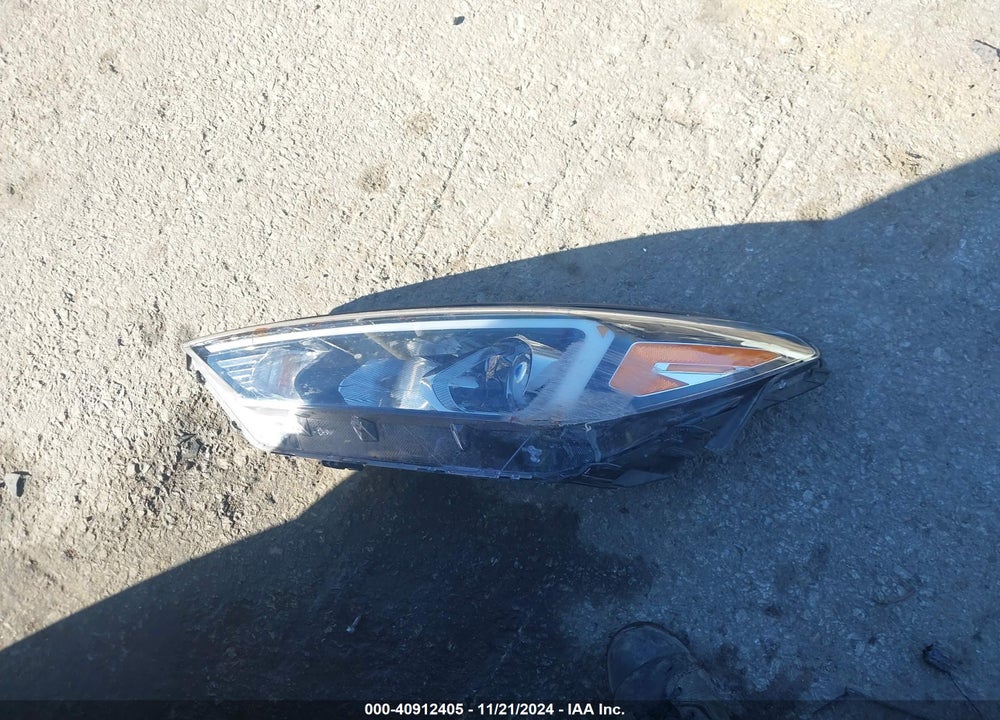 2020 HYUNDAI TUCSON SE VIN: KM8J23A47LU240270