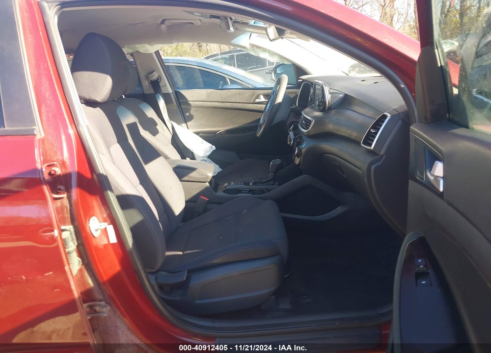2020 HYUNDAI TUCSON SE VIN: KM8J23A47LU240270