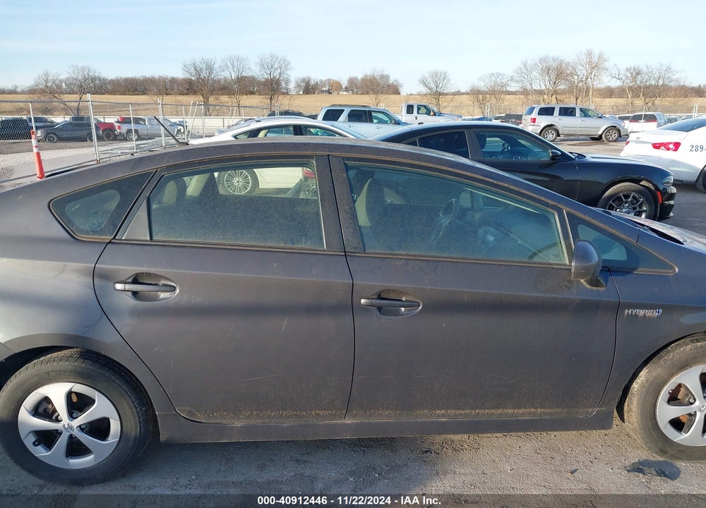 2013 TOYOTA PRIUS TWO VIN: JTDKN3DU1D1643353