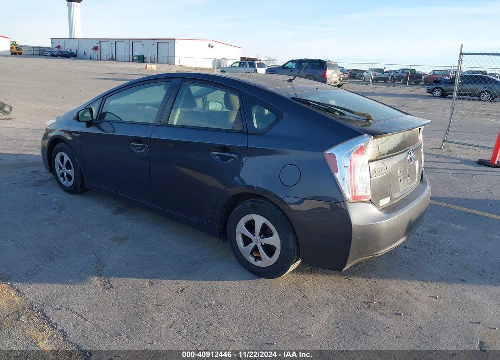 2013 TOYOTA PRIUS TWO VIN: JTDKN3DU1D1643353
