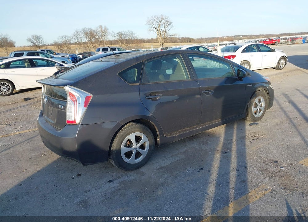 2013 TOYOTA PRIUS TWO VIN: JTDKN3DU1D1643353