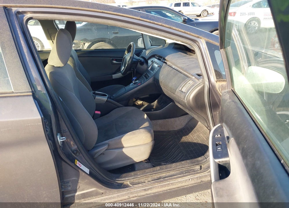 2013 TOYOTA PRIUS TWO VIN: JTDKN3DU1D1643353