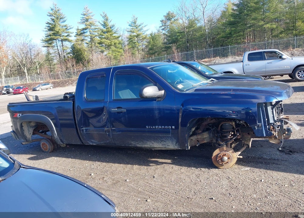 2009 CHEVROLET SILVERADO 1500 LT VIN: 2GCEK290091110630