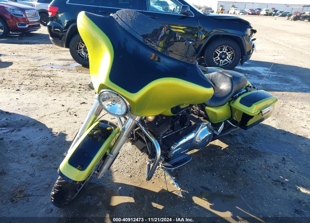2011 HARLEY-DAVIDSON FLHX VIN: 1HD1KB419BB647614