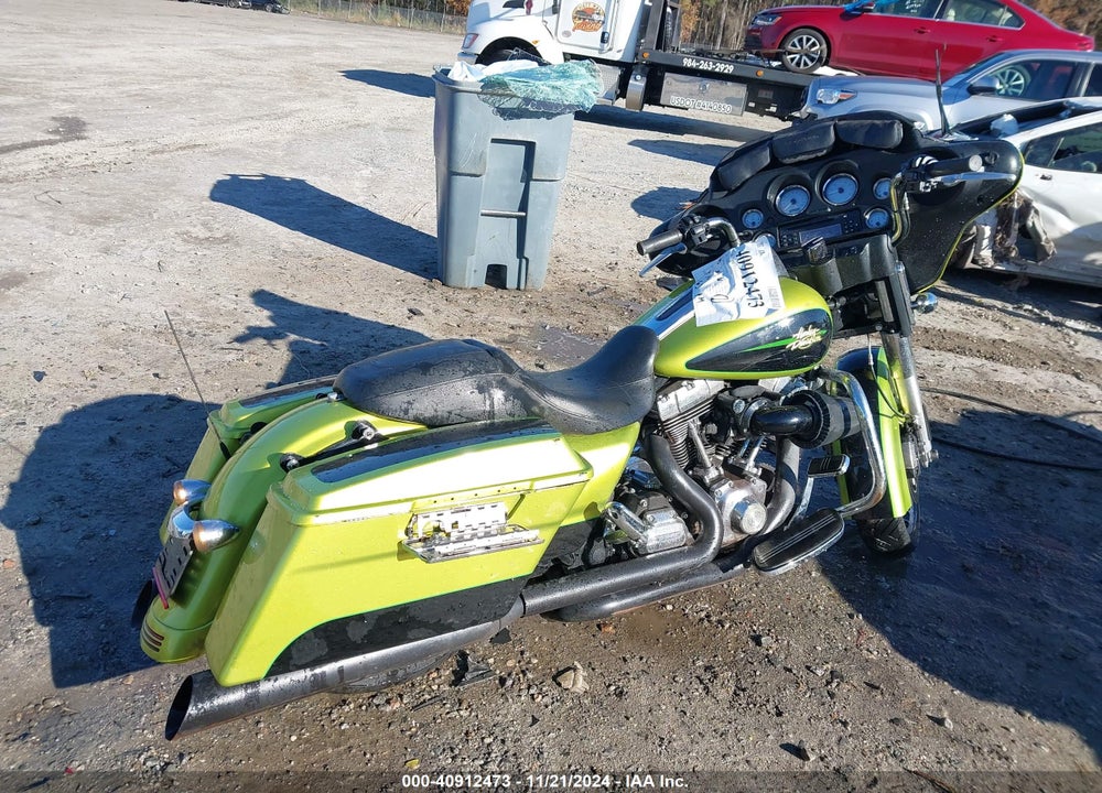 2011 HARLEY-DAVIDSON FLHX VIN: 1HD1KB419BB647614