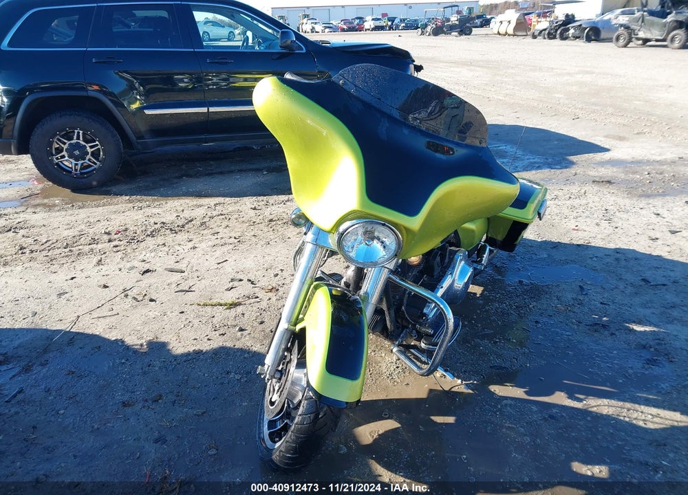 2011 HARLEY-DAVIDSON FLHX VIN: 1HD1KB419BB647614