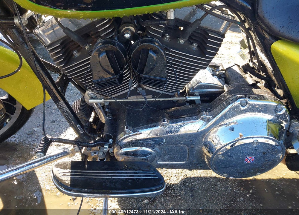 2011 HARLEY-DAVIDSON FLHX VIN: 1HD1KB419BB647614