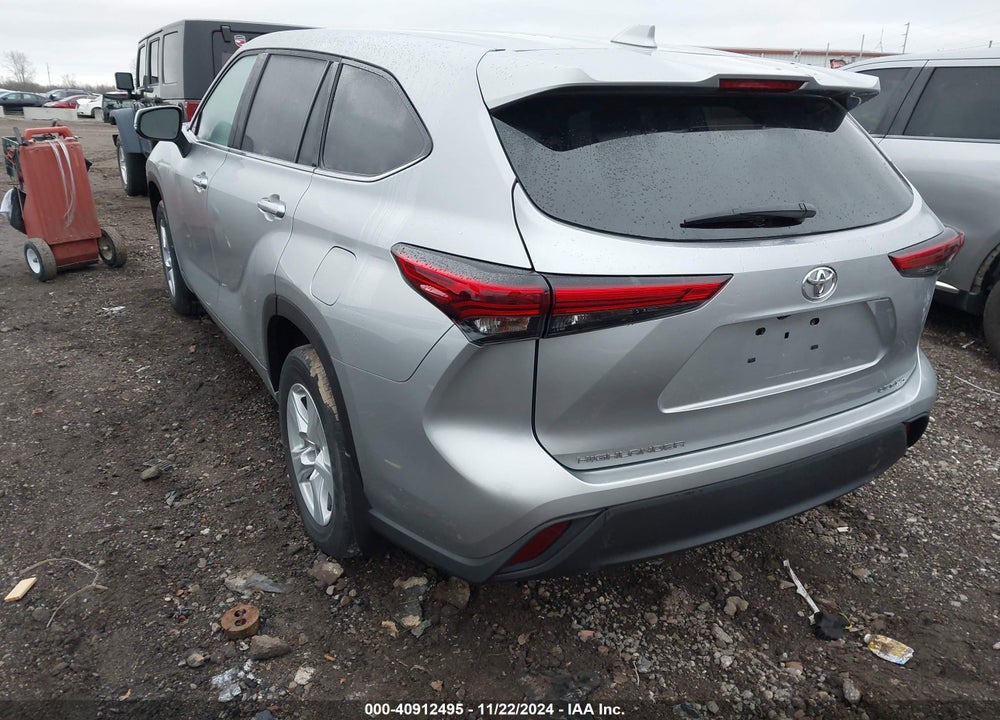 2021 TOYOTA HIGHLANDER LE VIN: 5TDBZRBH0MS102634