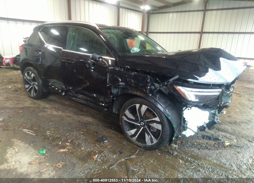 2023 VOLVO XC40 PLUS BRIGHT THEME VIN: YV4L12UN6P2088821