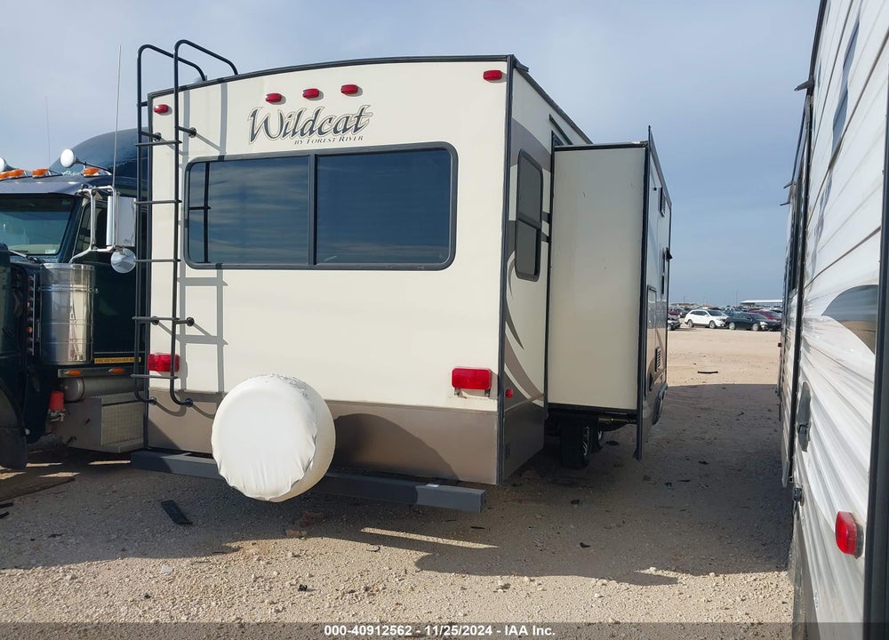 2017 WILDCAT 29RLX VIN: 5ZT3WCUB6HG000840