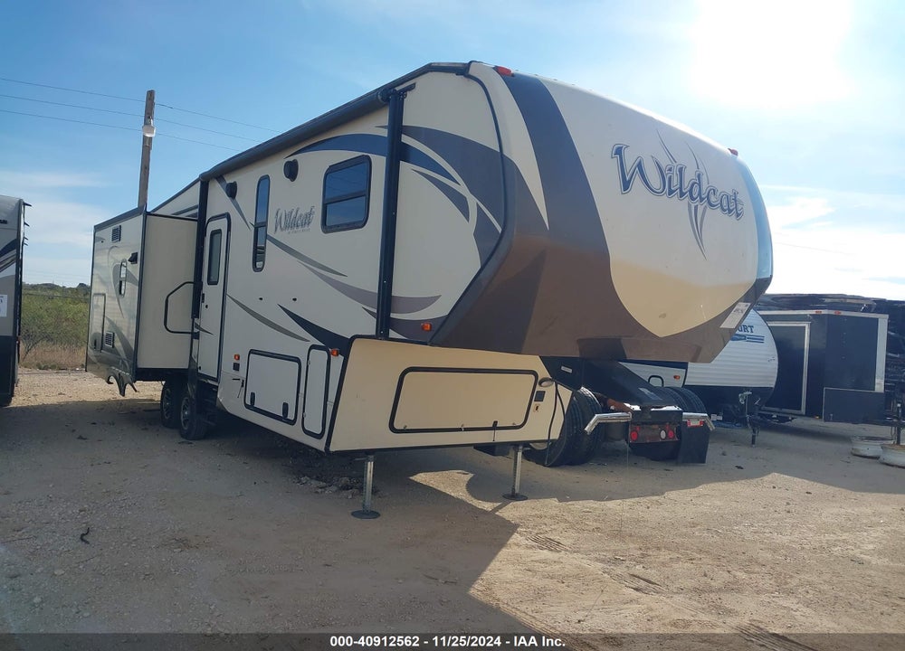 2017 WILDCAT 29RLX VIN: 5ZT3WCUB6HG000840