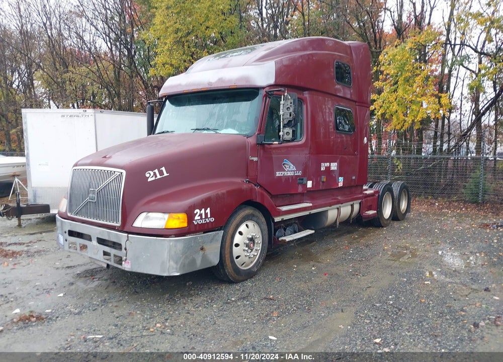 2000 VOLVO VN VIN: 4V4ND3JJ7YN241432