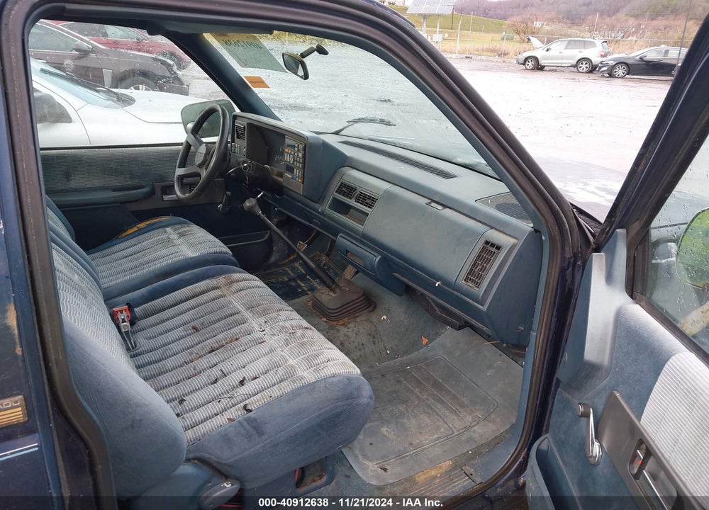 1994 CHEVROLET GMT-400 C1500 VIN: 1GCEC14K6RZ269255