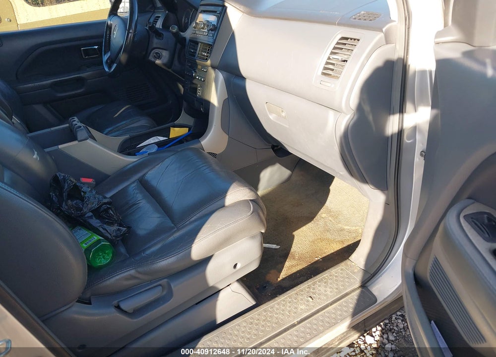 2008 HONDA PILOT EX-L VIN: 5FNYF28538B028935