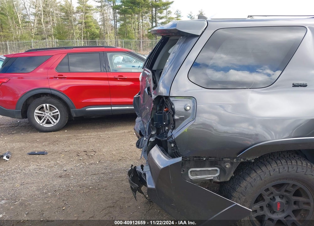 2018 TOYOTA 4RUNNER SR5 PREMIUM VIN: JTEBU5JR1J5512888
