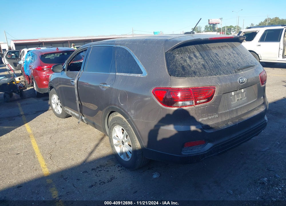 2019 KIA SORENTO 3.3L LX VIN: 5XYPG4A50KG481277