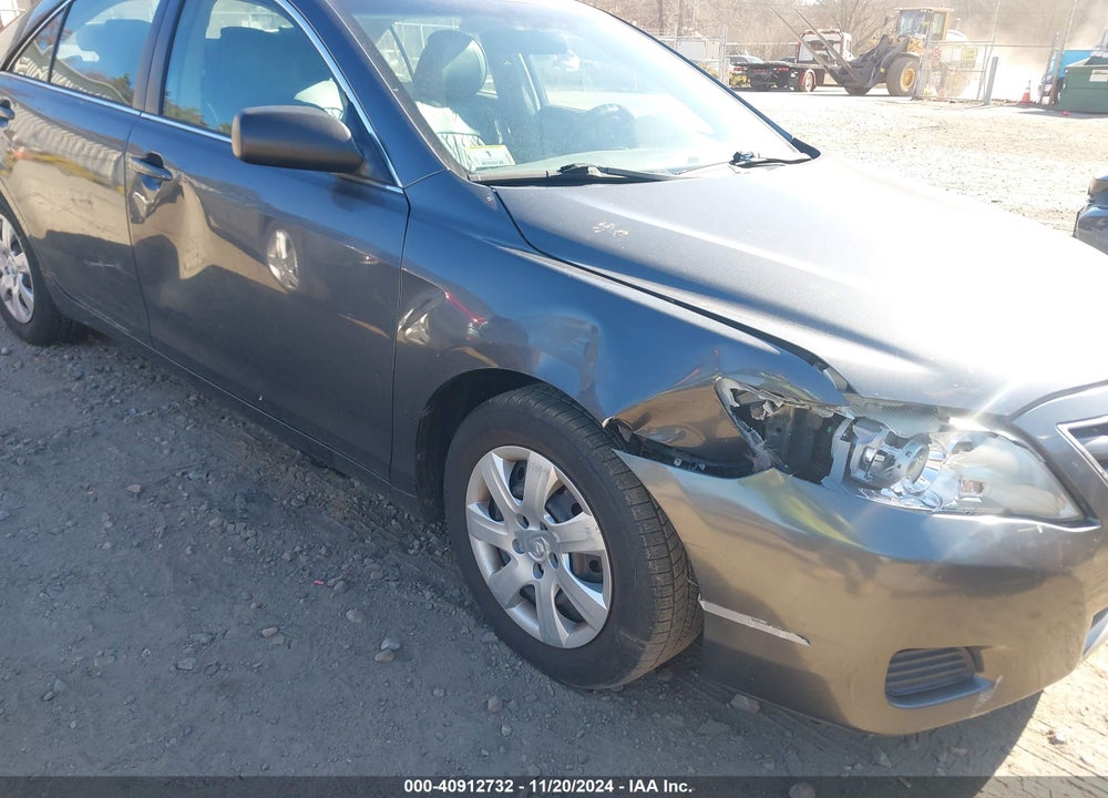 2011 TOYOTA CAMRY LE VIN: 4T1BF3EK8BU214549
