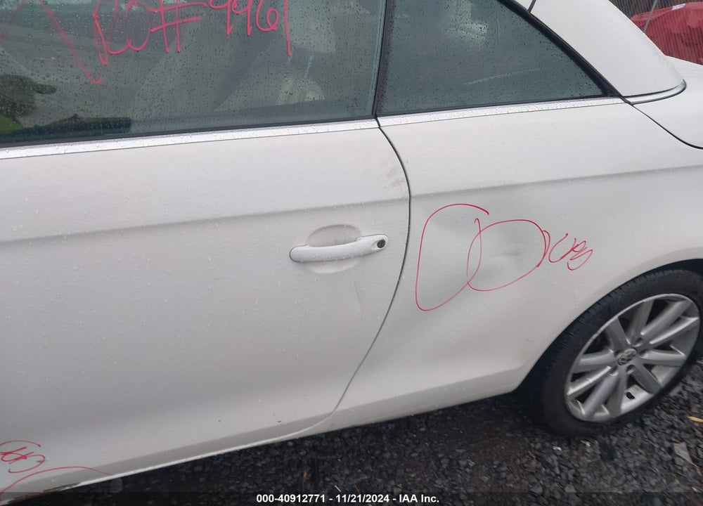 2011 VOLKSWAGEN EOS KOMFORT VIN: WVWBA7AH1BV001215