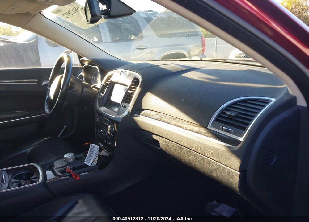 2018 CHRYSLER 300 TOURING L VIN: 2C3CCAAG2JH137349