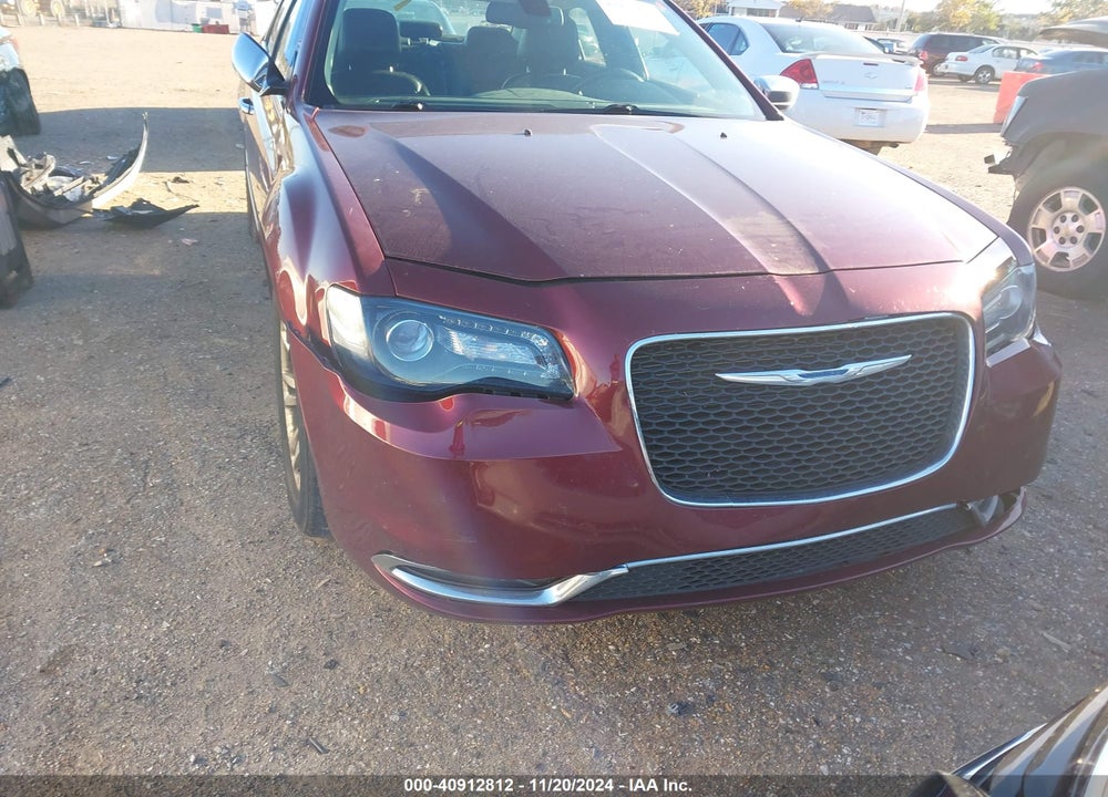 2018 CHRYSLER 300 TOURING L VIN: 2C3CCAAG2JH137349