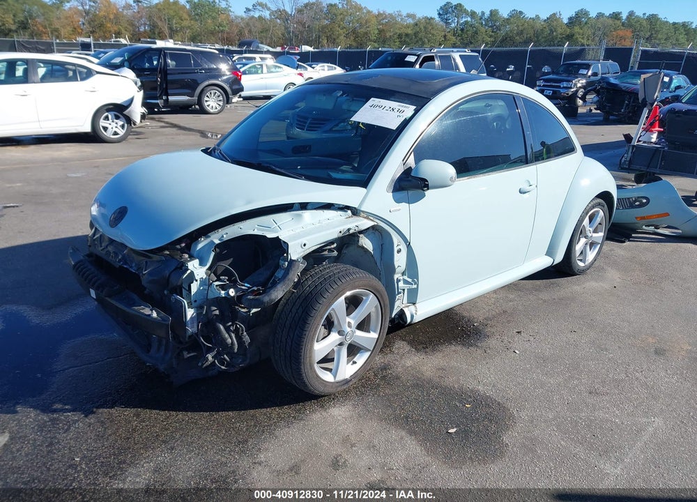2010 VOLKSWAGEN NEW BEETLE 2.5L FINAL EDITION VIN: 3VWRW3AG7AM035570