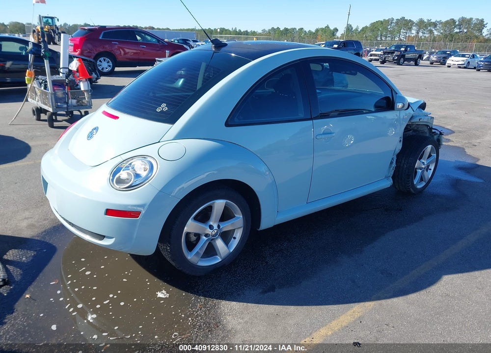 2010 VOLKSWAGEN NEW BEETLE 2.5L FINAL EDITION VIN: 3VWRW3AG7AM035570