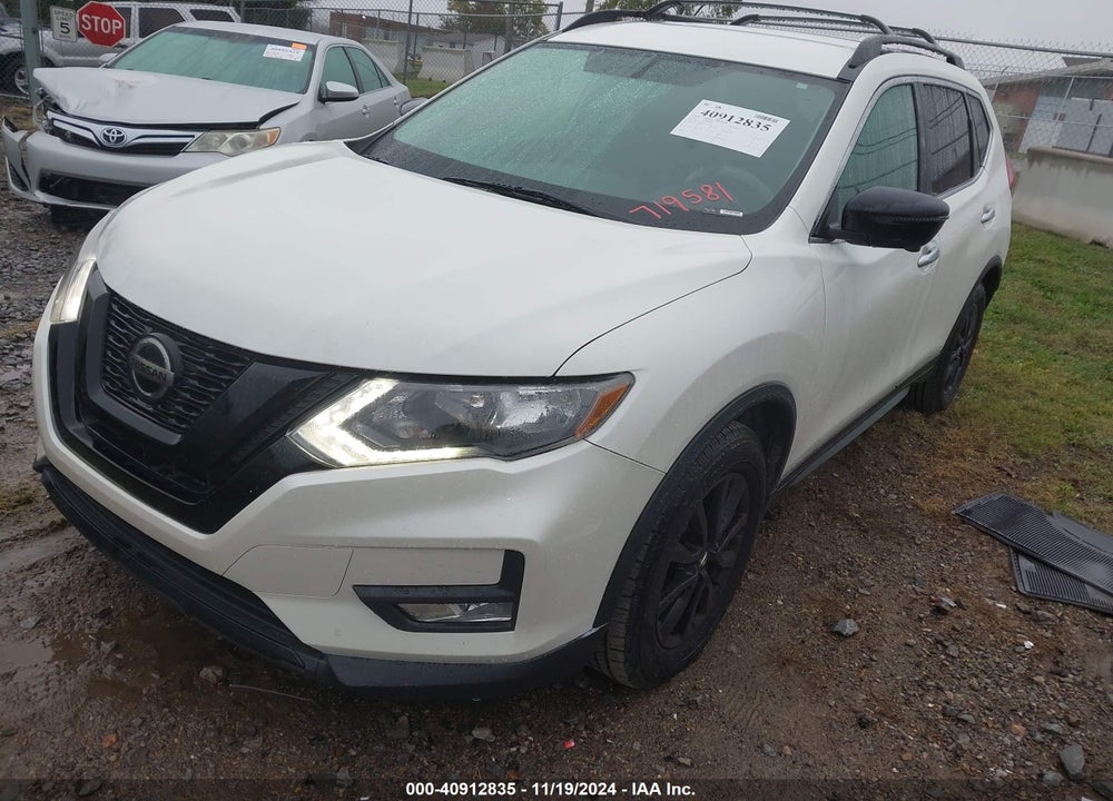 2018 NISSAN ROGUE SV VIN: 5N1AT2MT2JC719581