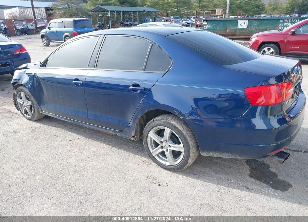 2011 VOLKSWAGEN JETTA 2.5L SE VIN: 3VWBZ7AJ8BM019276