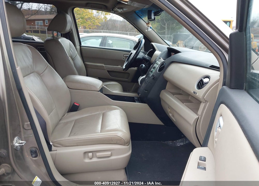 2009 HONDA PILOT EX-L VIN: 5FNYF48509B040182