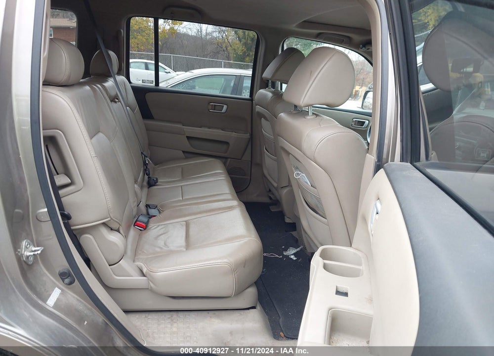 2009 HONDA PILOT EX-L VIN: 5FNYF48509B040182