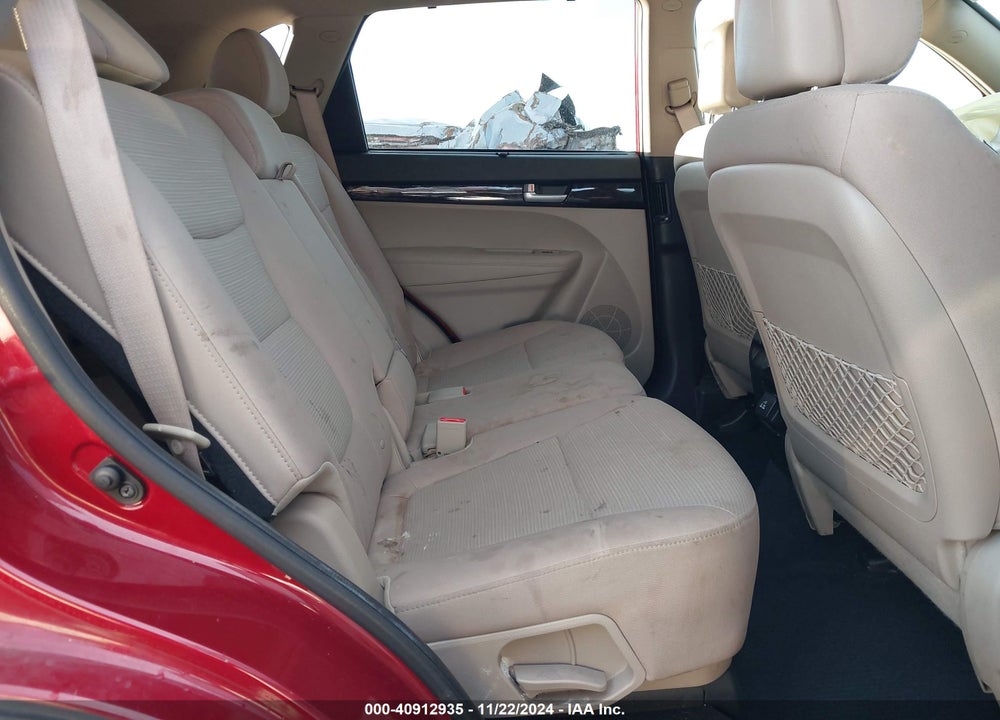 2014 KIA SORENTO LX V6 VIN: 5XYKT4A76EG445427